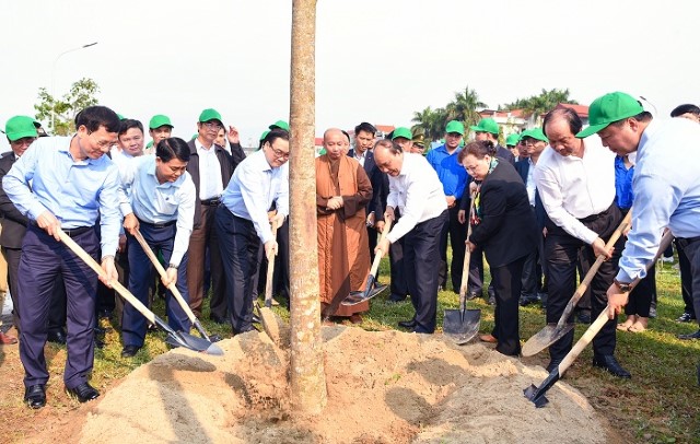 Chủ tịch HĐND TP dự cùng Thủ tướng Chính phủ và Bí thư Thành ủy phát động Tết trồng cây tại Đông Anh 